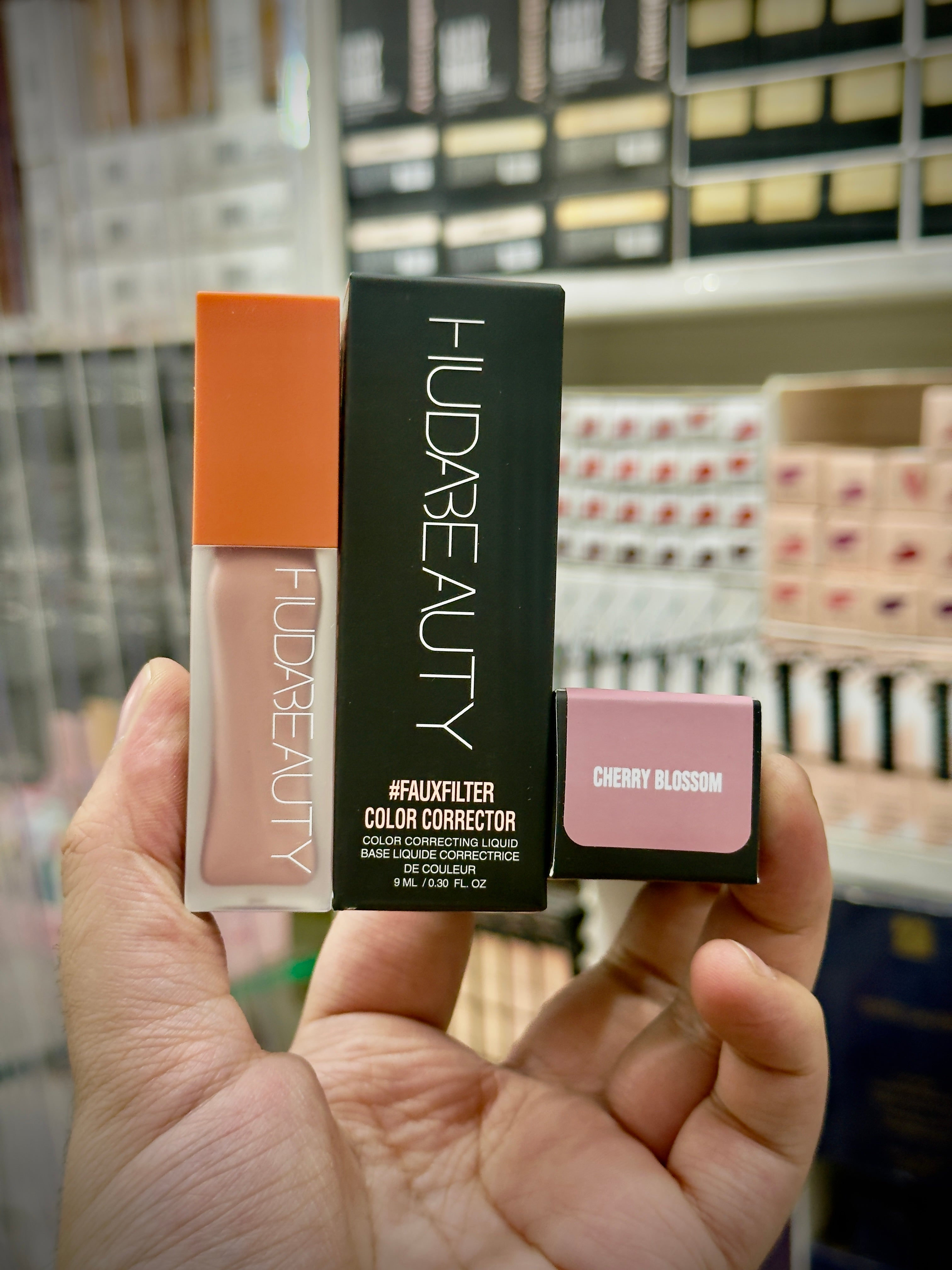 HUDA BEAUTY FAUXFILTER LUMINOUS MATTE COLOR CORRECTOR