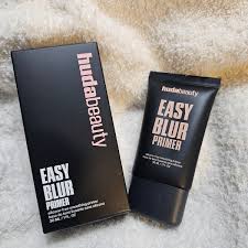 HUDA BEAUTY EASY BLUR PRIMER