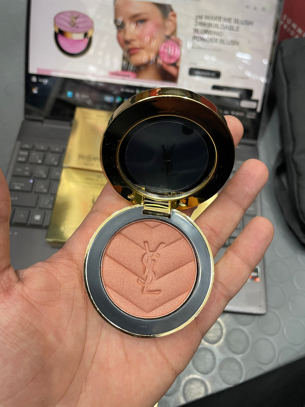 ysl MAKE ME BLUSH 24H BUILDABLE BLURRING POWDER BLUSH