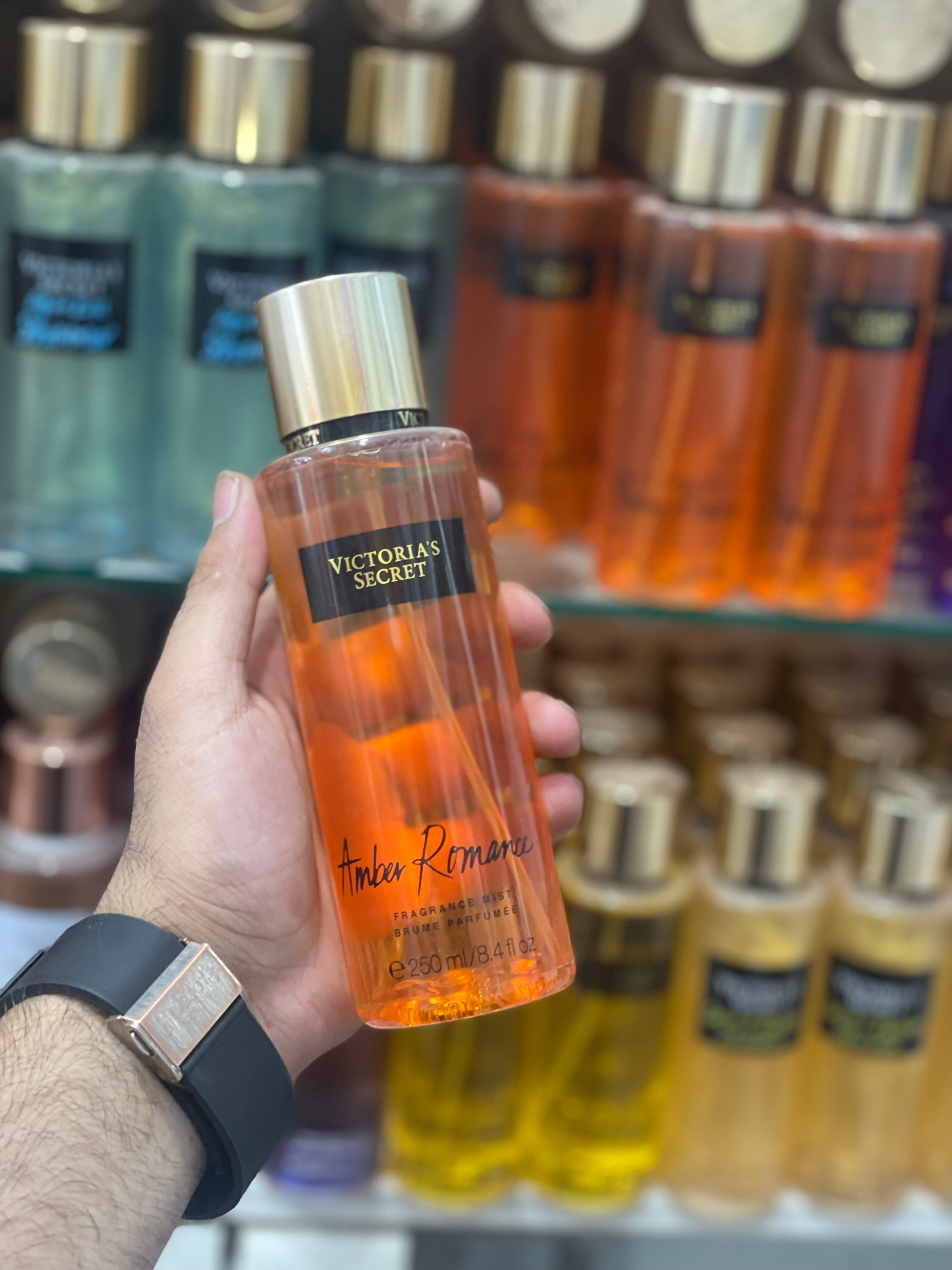 VICTORIA’ S SECRET AMBER ROMANCE FRAGRANCE MIST 250 ml