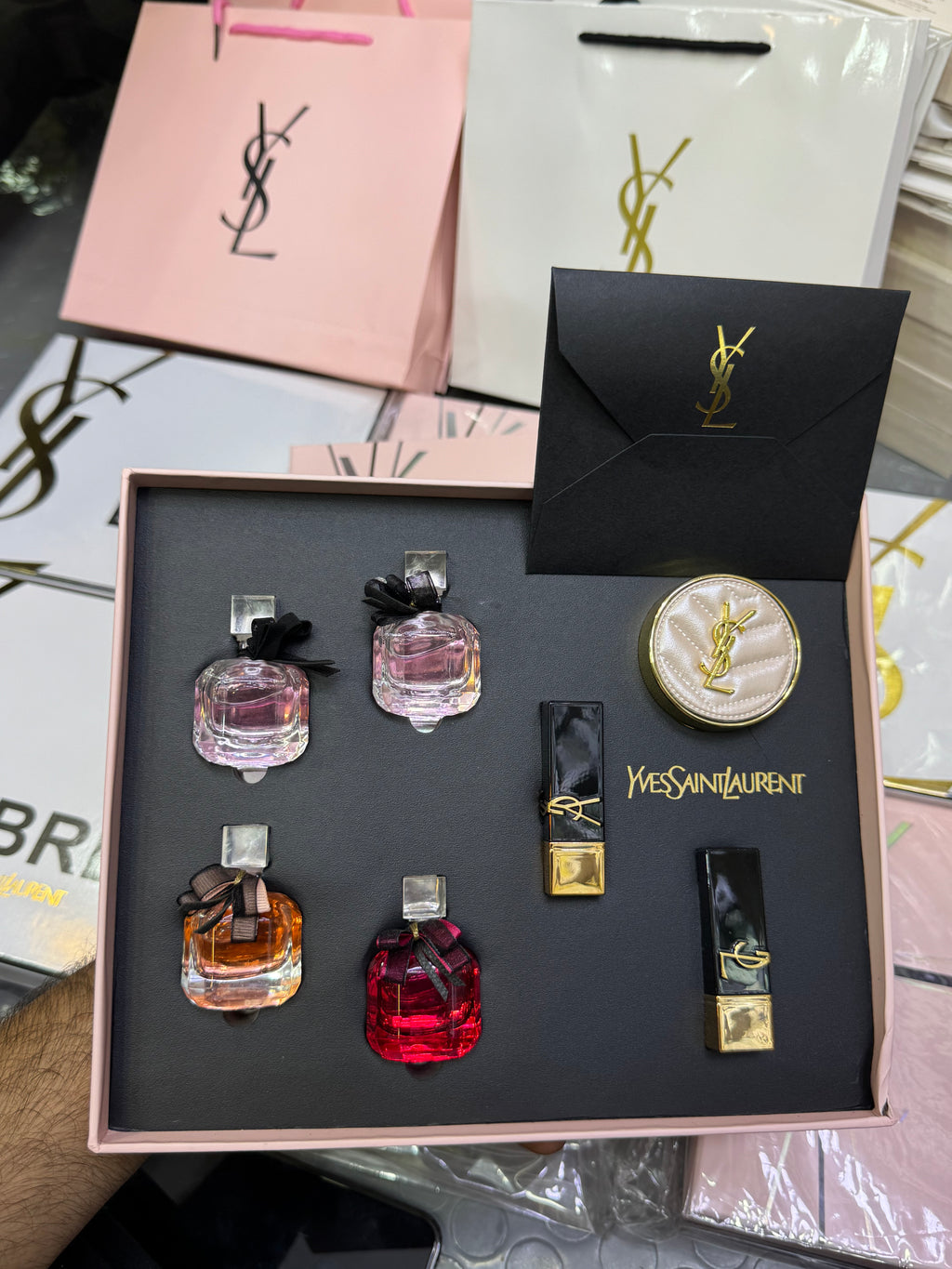 KAYALI OUD GASM MINIATURE SET (4x10ml)