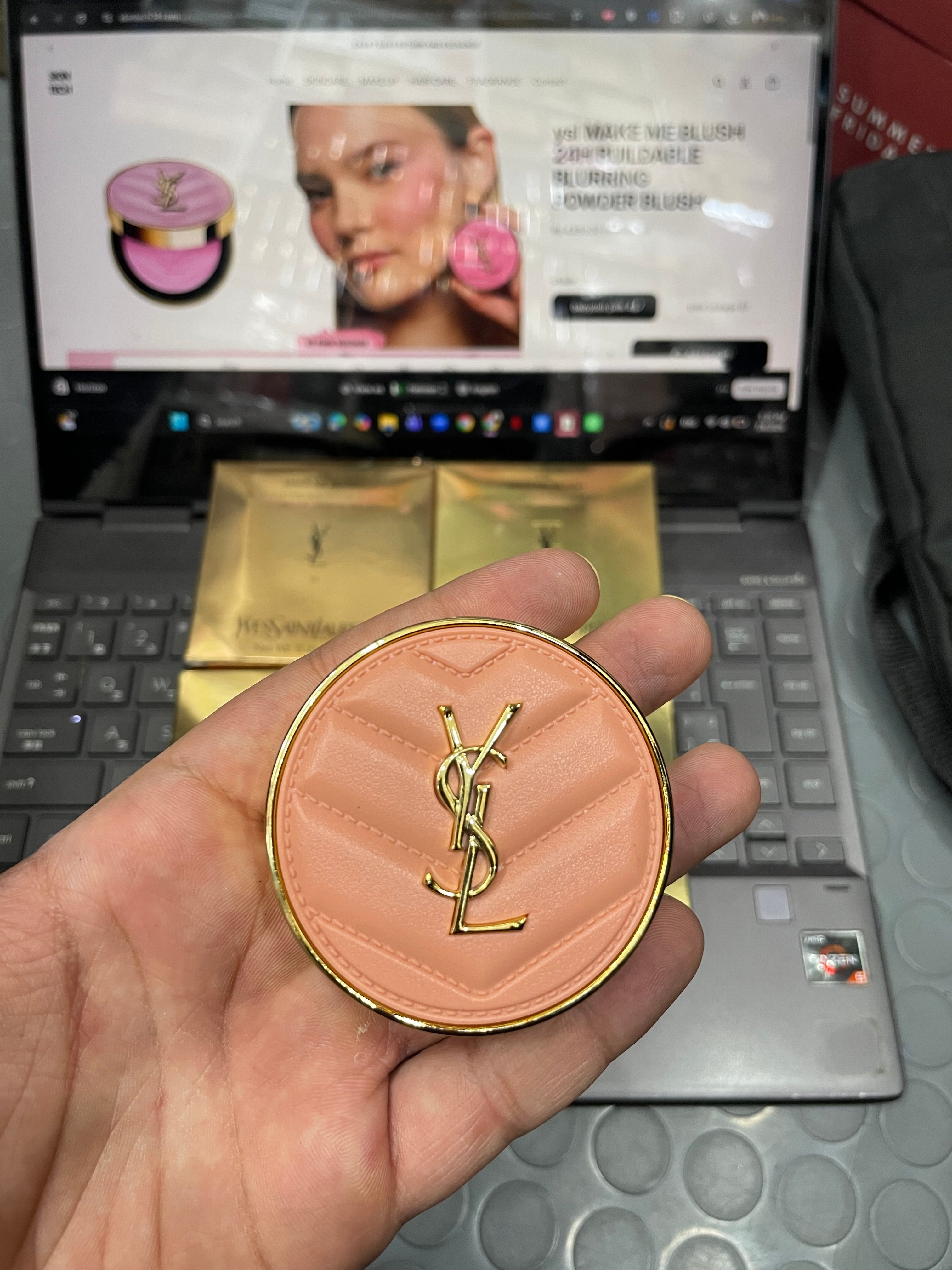 ysl MAKE ME BLUSH 24H BUILDABLE BLURRING POWDER BLUSH