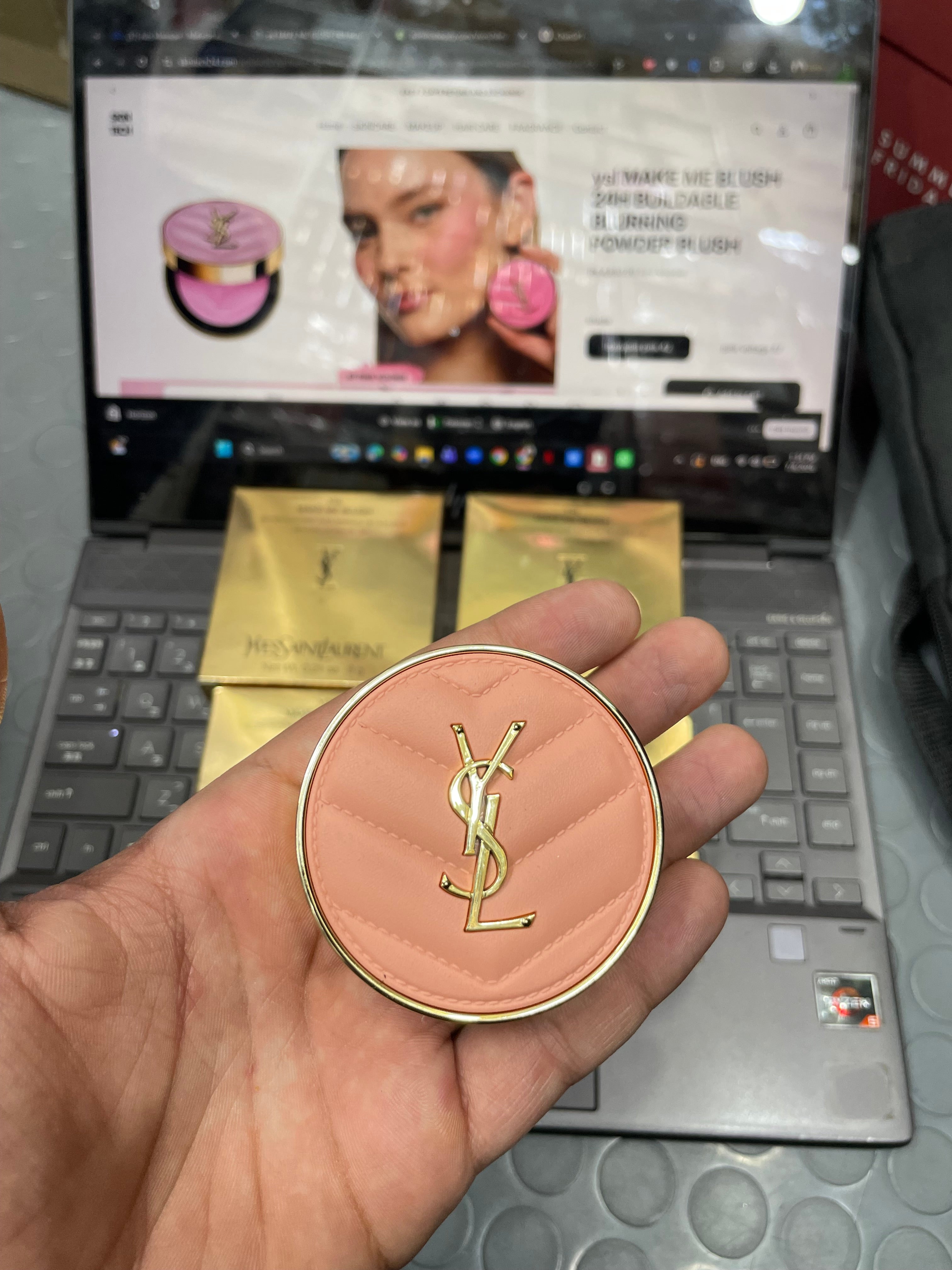 ysl MAKE ME BLUSH 24H BUILDABLE BLURRING POWDER BLUSH