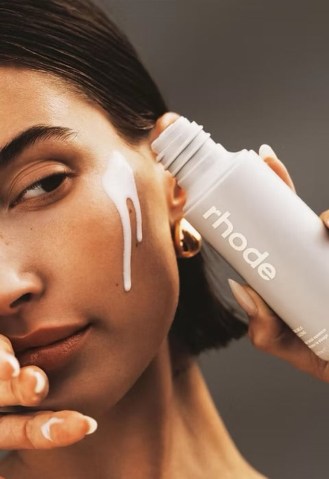 Rhode - Glazing Milk Essence