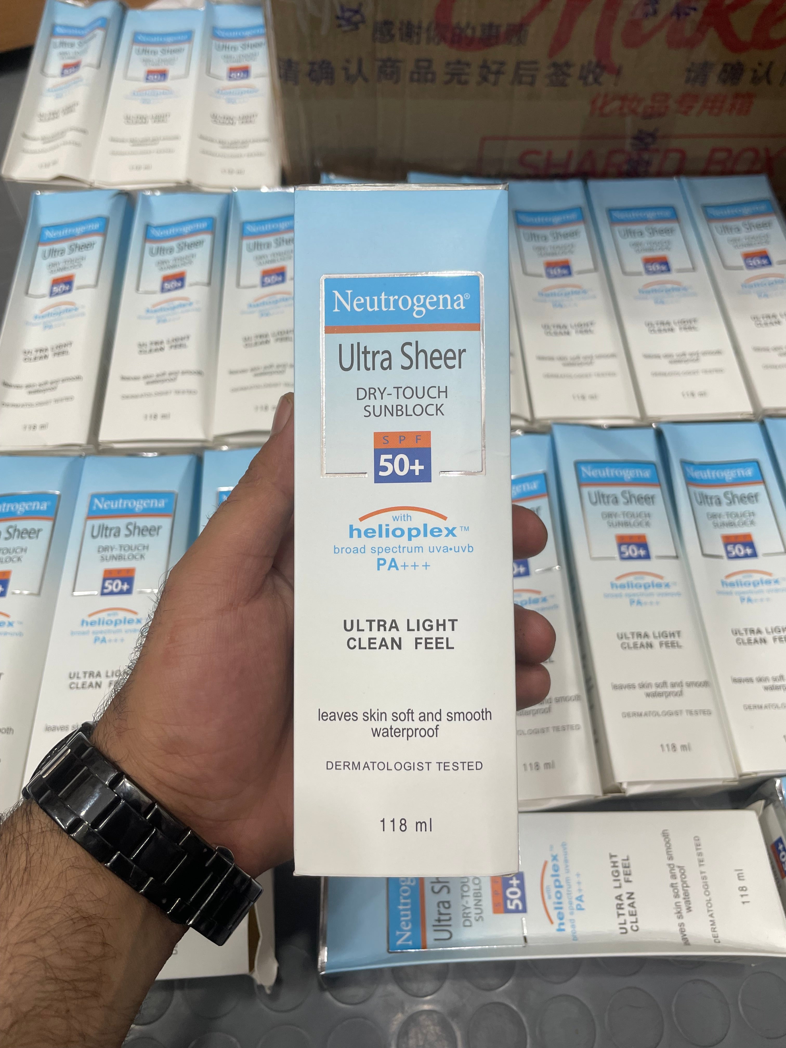 NEUTROGENA ULTRA SHEER DRY-TOUCH SUNBLOCK SPF 50+