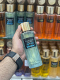 VICTORIA’ S SECRET AQUA KISS SHIMMER FRAGRANCE MIST 250 ml