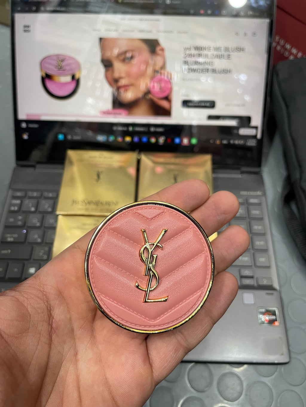 ysl MAKE ME BLUSH 24H BUILDABLE BLURRING POWDER BLUSH