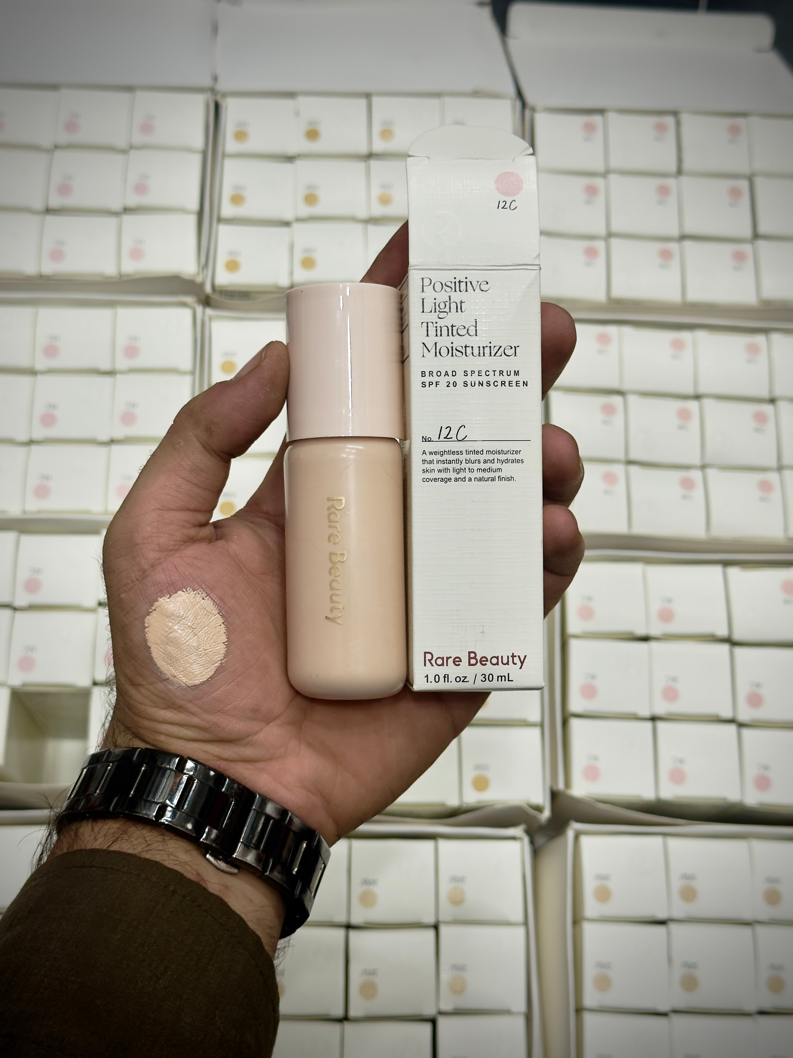 RARE BEAUTY POSITIVE LIGHT TINTED MOISTURIZER 30ml