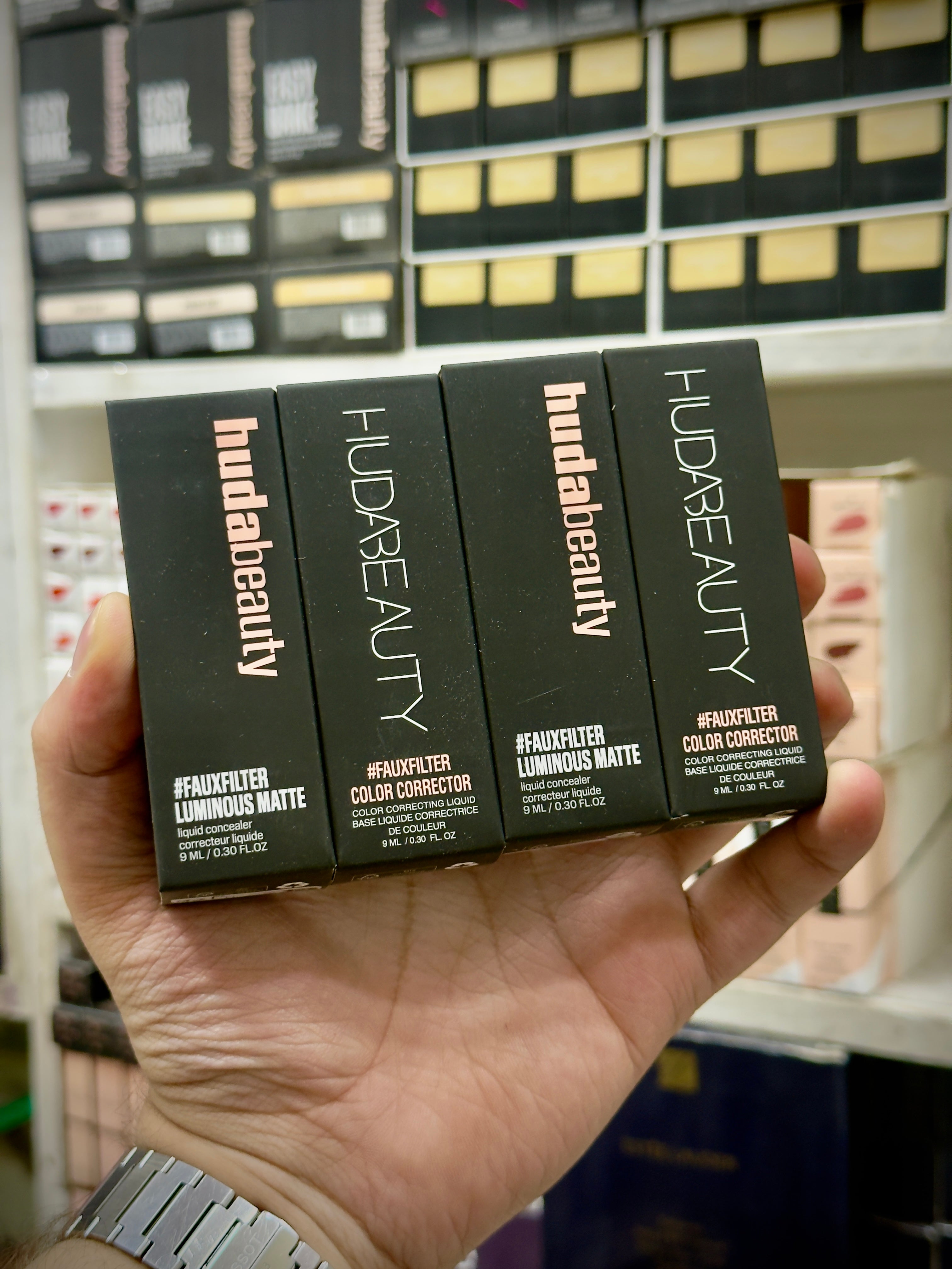 HUDA BEAUTY FAUXFILTER LUMINOUS MATTE COLOR CORRECTOR