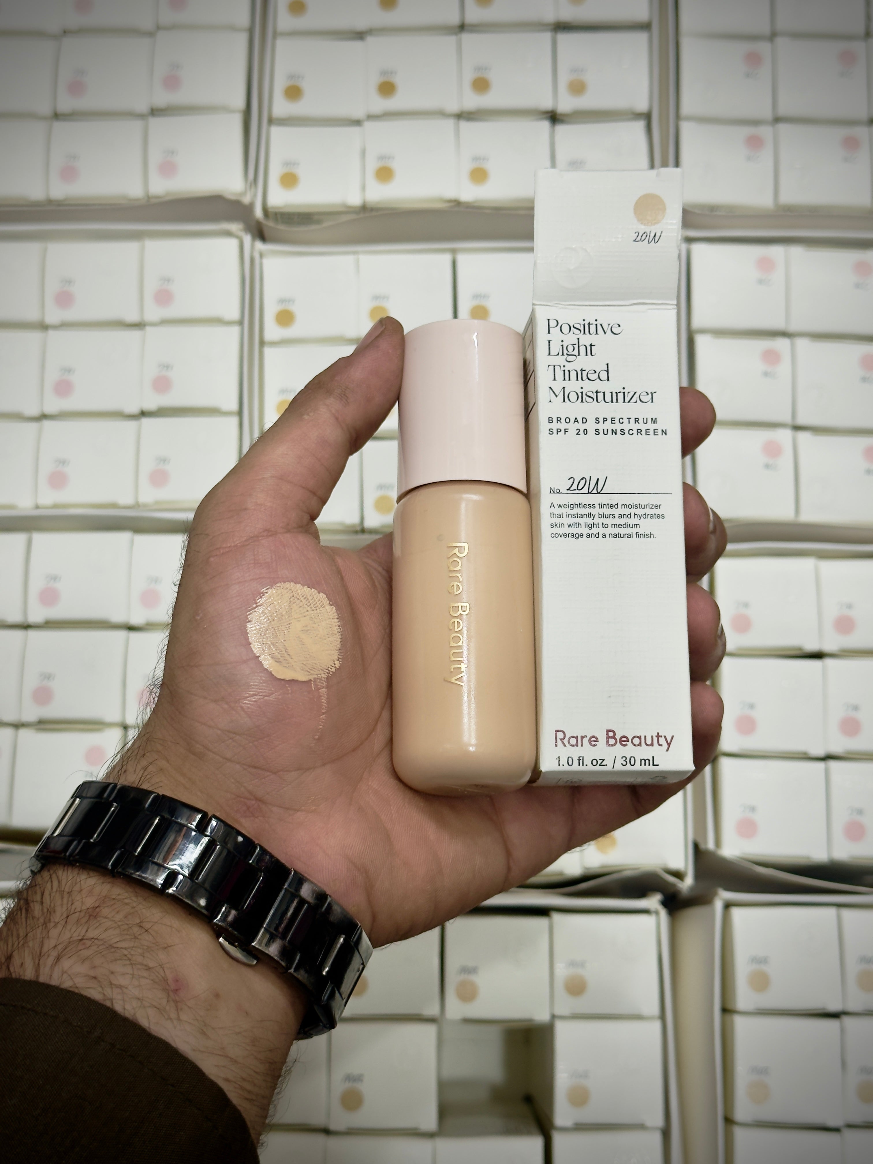 RARE BEAUTY POSITIVE LIGHT TINTED MOISTURIZER 30ml