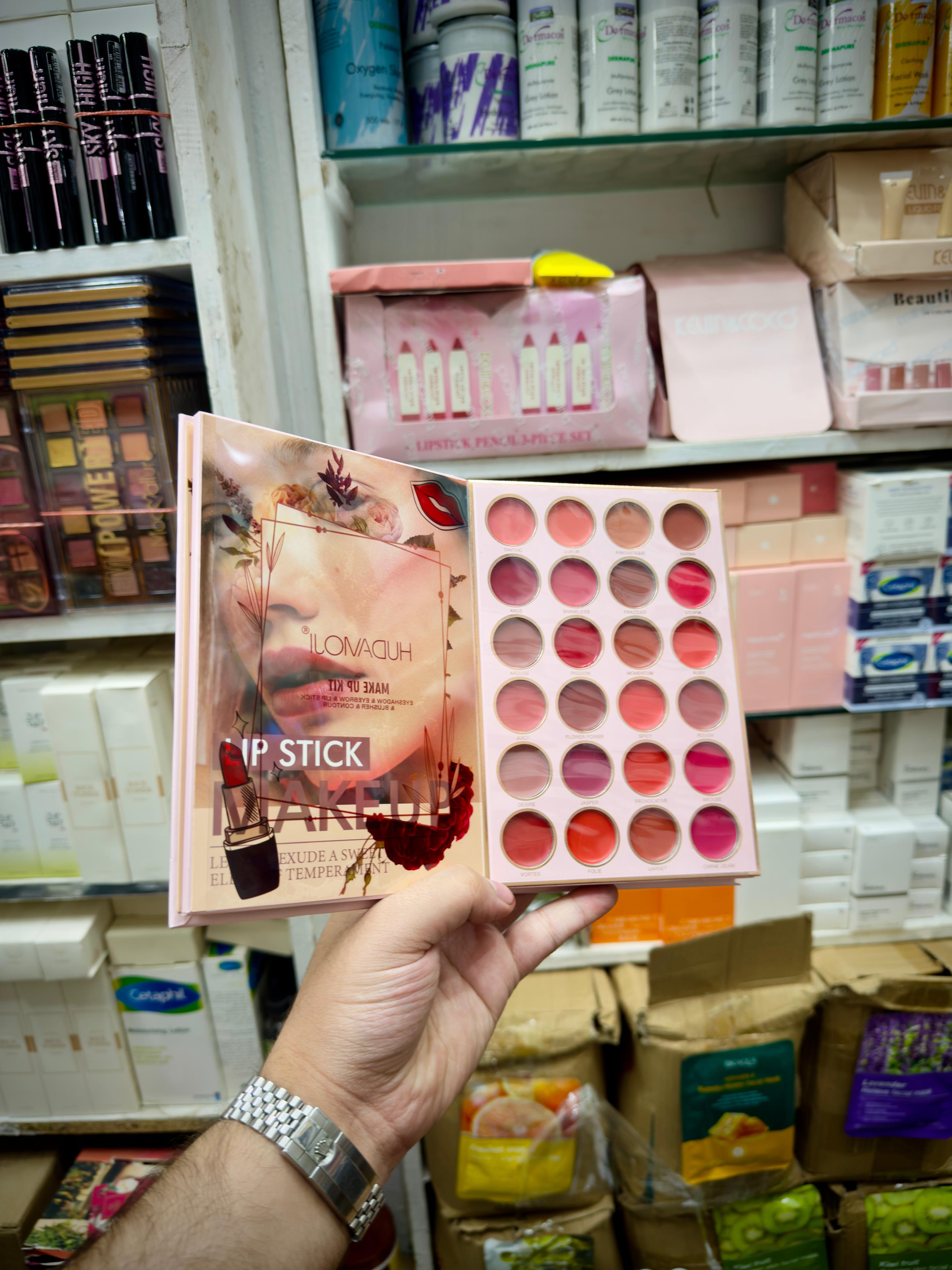 HUDAMOJI MAKEUP KIT 5 STEP