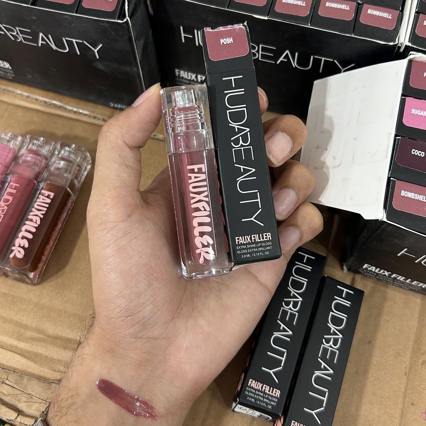 HUDA BEAUTY Faux Filler Extra Shine Lip Gloss
