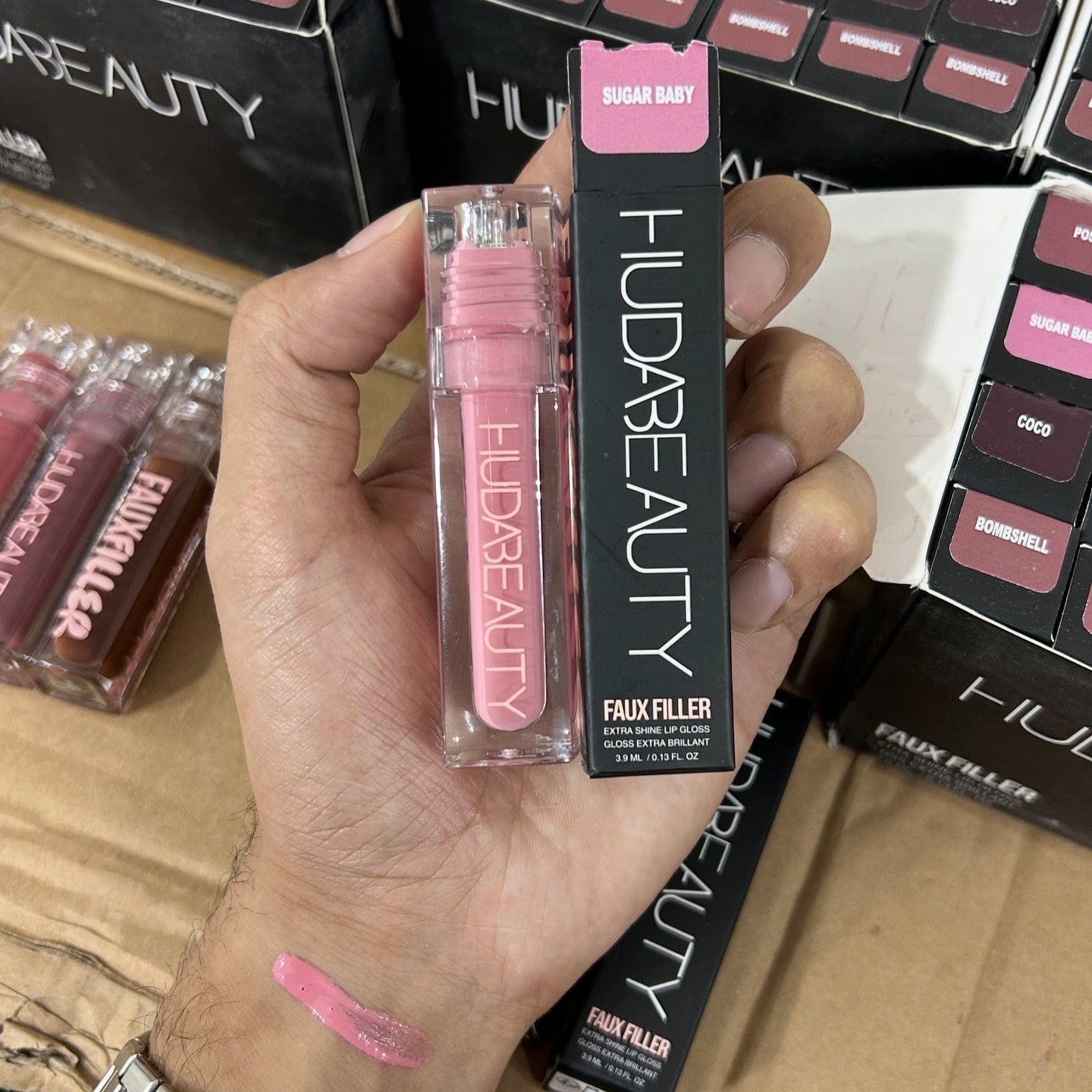 HUDA BEAUTY Faux Filler Extra Shine Lip Gloss