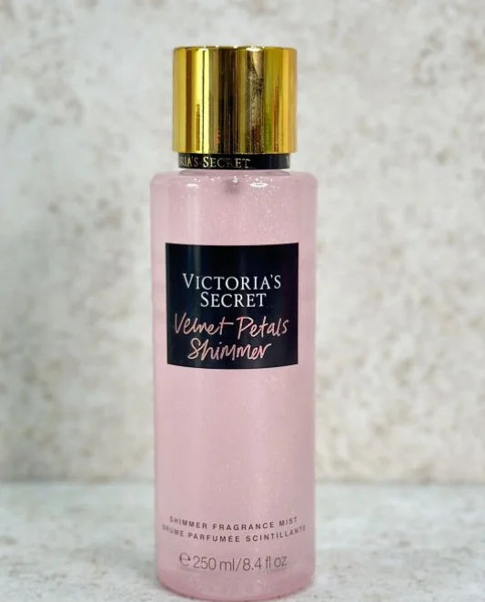 Victoria’s Secret Velvet Petals Shimmer Mist – 250ML